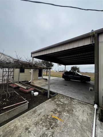 2069 CR 317 12th Street, Palacios, TX 77465