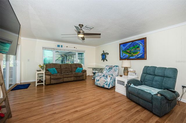 2015 PARK STREET N, St Petersburg, FL 33710