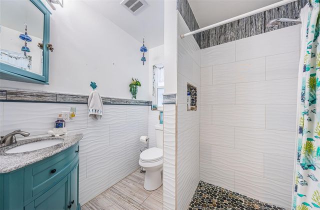 2015 PARK STREET N, St Petersburg, FL 33710