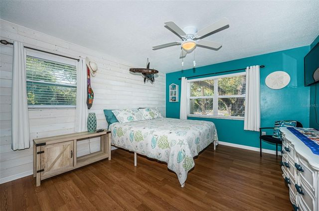 2015 PARK STREET N, St Petersburg, FL 33710