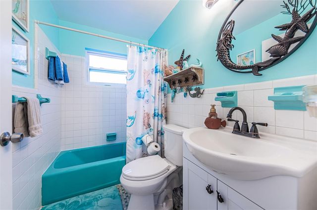 2015 PARK STREET N, St Petersburg, FL 33710