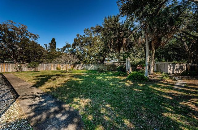 2015 PARK STREET N, St Petersburg, FL 33710