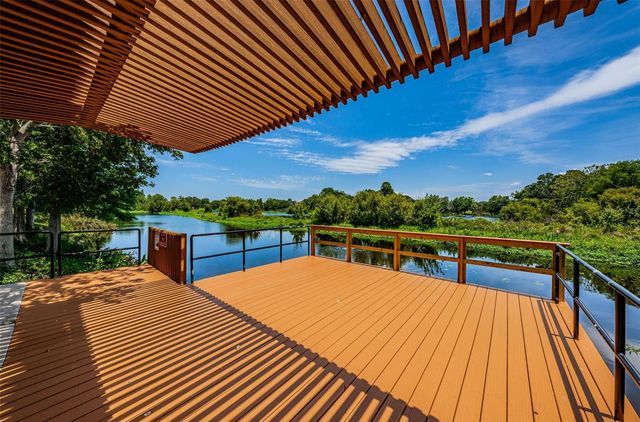 2015 PARK STREET N, St Petersburg, FL 33710