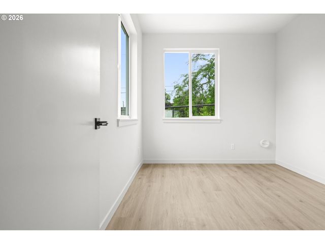 4690 N Congress Ave, Portland, OR 97217