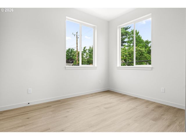 4690 N Congress Ave, Portland, OR 97217