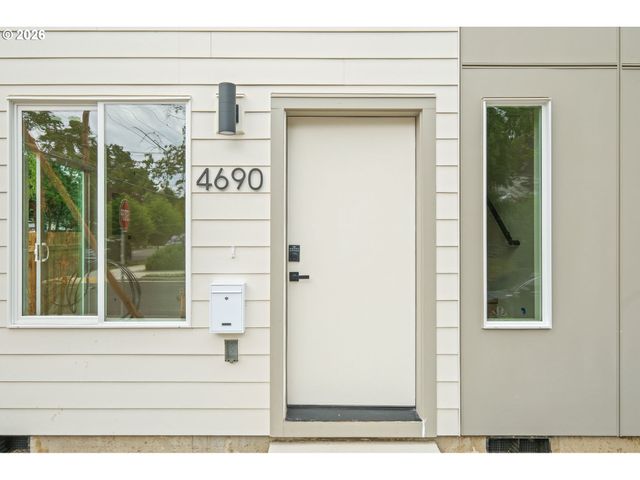4690 N Congress Ave, Portland, OR 97217