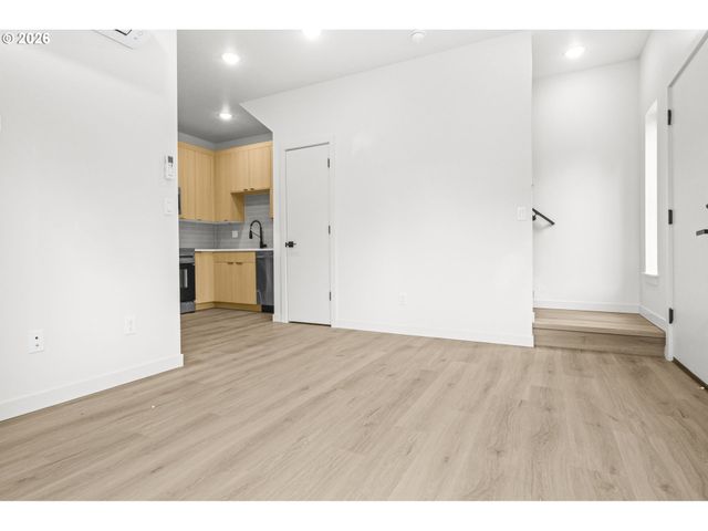 4690 N Congress Ave, Portland, OR 97217