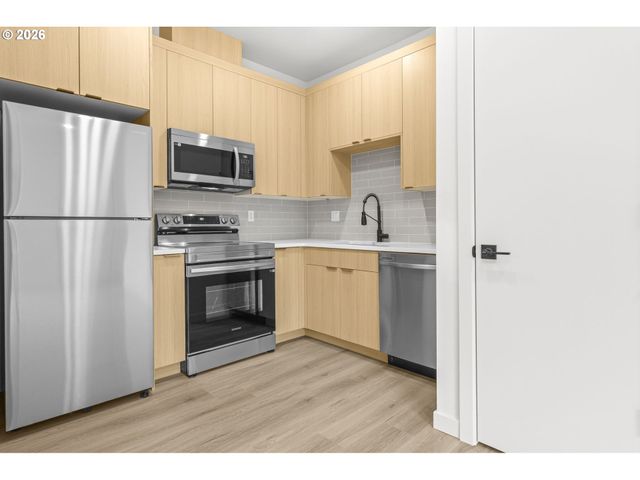 4690 N Congress Ave, Portland, OR 97217