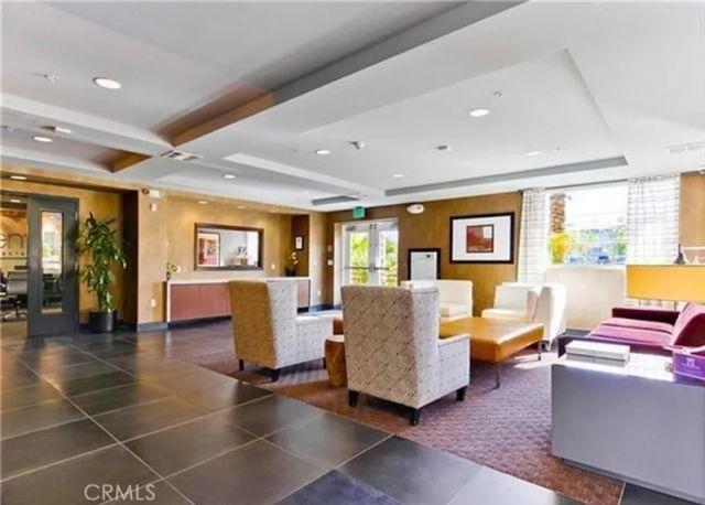 21301 Erwin 326, Woodland Hills, CA 91367