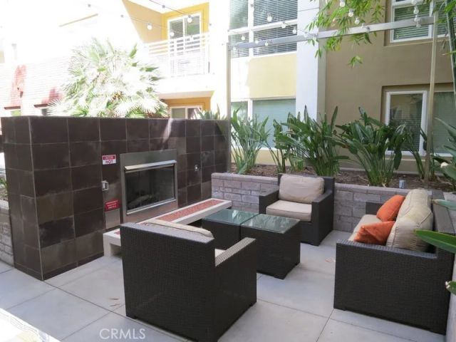 21301 Erwin 326, Woodland Hills, CA 91367
