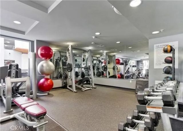 21301 Erwin 326, Woodland Hills, CA 91367