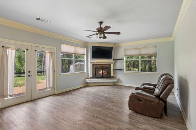 138 Papawai DR, Bastrop, TX 78602