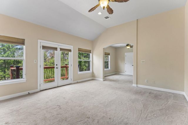 138 Papawai DR, Bastrop, TX 78602