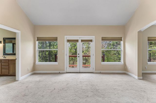 138 Papawai DR, Bastrop, TX 78602