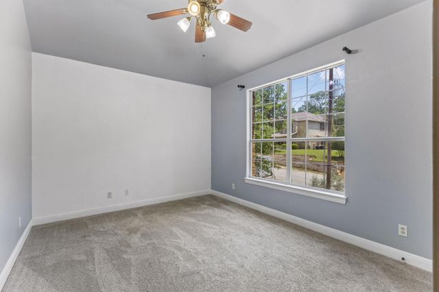 138 Papawai DR, Bastrop, TX 78602