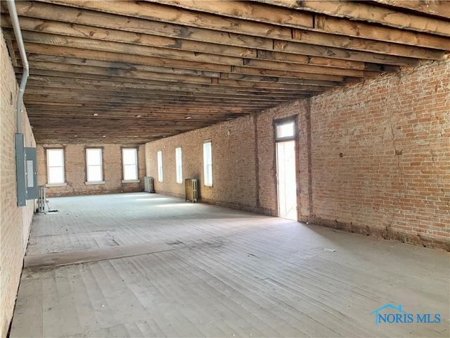 123 N Michigan Avenue, Edgerton, OH 43517