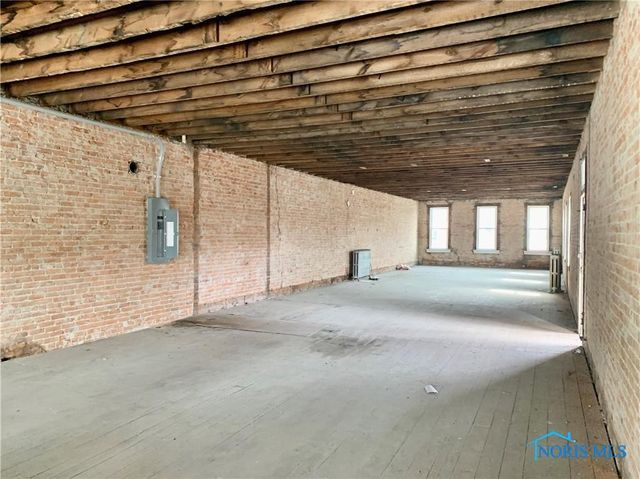 123 N Michigan Avenue, Edgerton, OH 43517