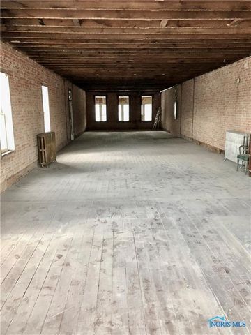 123 N Michigan Avenue, Edgerton, OH 43517