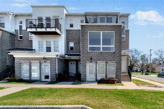 390 Hilton Road, Ferndale, MI 48220