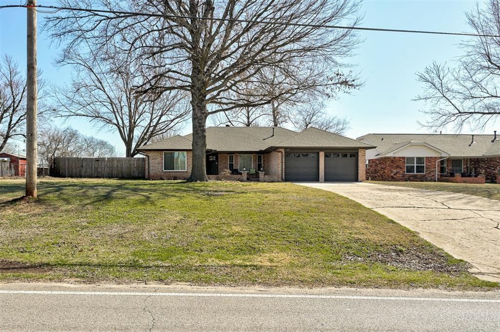 Image 1 of property listing at 307 S 8th Street, Noble, OK 73068