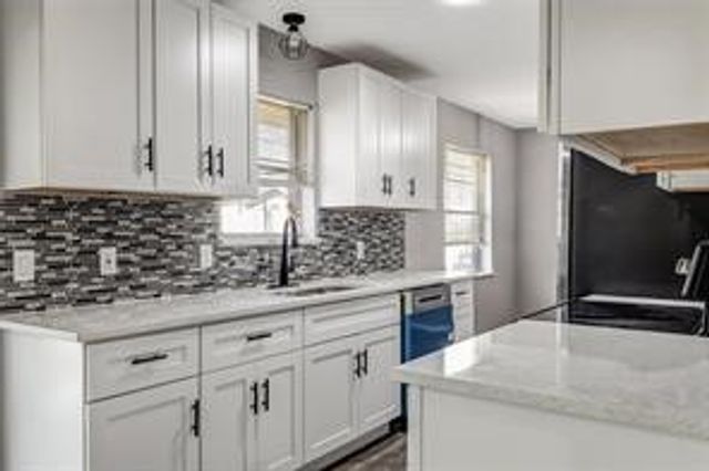 331 Merribrook Trail, Duncanville, TX 75116
