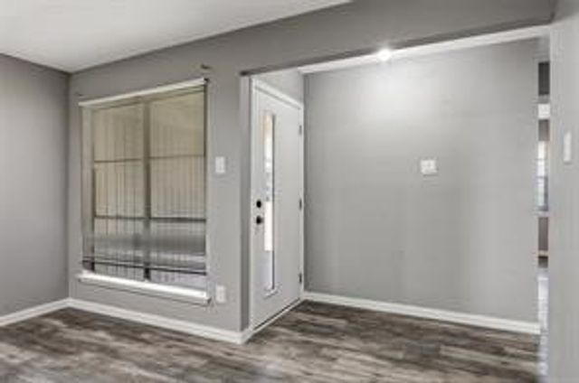 331 Merribrook Trail, Duncanville, TX 75116