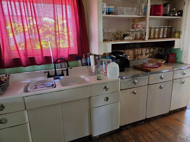 1430 E 8th St, Pueblo, CO 81001