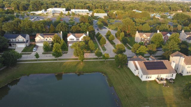 4 Claridge Court, Bolingbrook, IL 60440