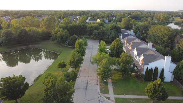 4 Claridge Court, Bolingbrook, IL 60440