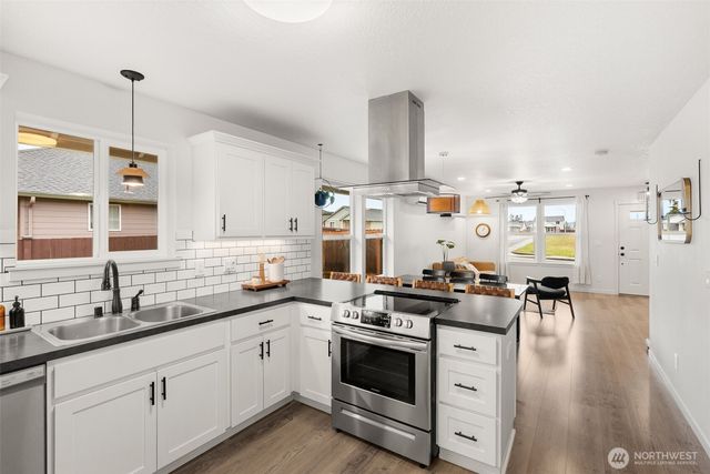 412 Herren Avenue, Winlock, WA 98596