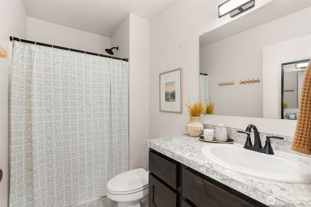 412 Herren Avenue, Winlock, WA 98596