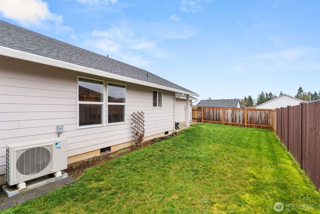 412 Herren Avenue, Winlock, WA 98596