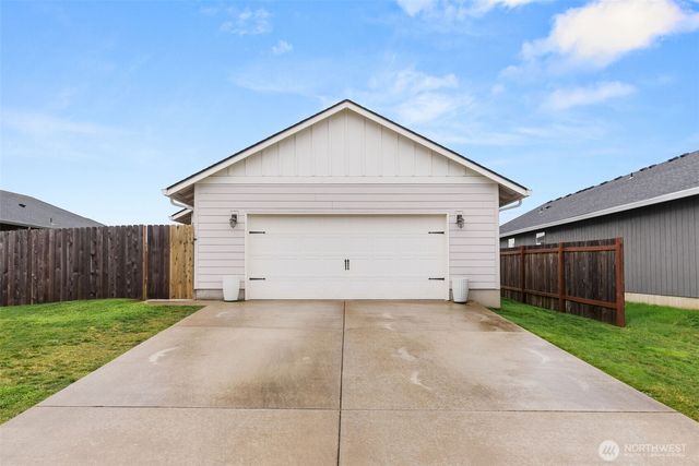 412 Herren Avenue, Winlock, WA 98596