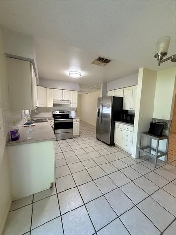 600 6TH AVENUE SE, Largo, FL 33771