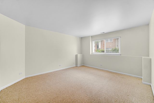 1114 N CLAREMONT Drive, Palatine, IL 60074