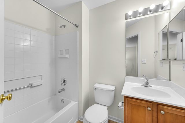 1114 N CLAREMONT Drive, Palatine, IL 60074