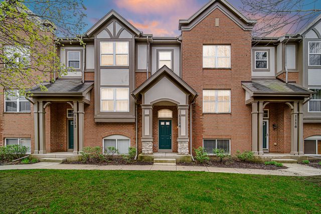 1114 N CLAREMONT Drive, Palatine, IL 60074