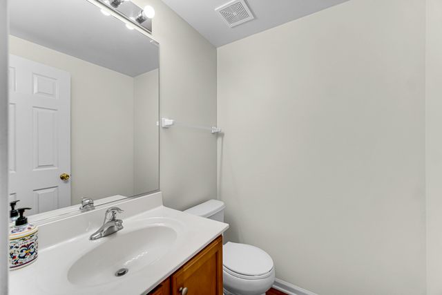 1114 N CLAREMONT Drive, Palatine, IL 60074