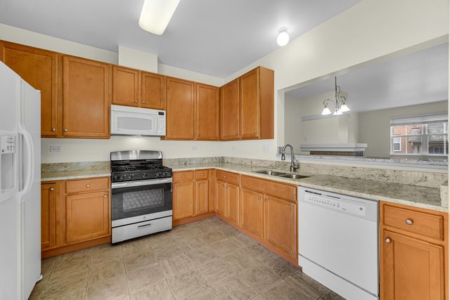 1114 N CLAREMONT Drive, Palatine, IL 60074