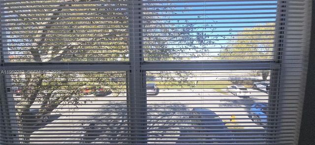 8540 SW 212th St 207, Cutler Bay, FL 33189