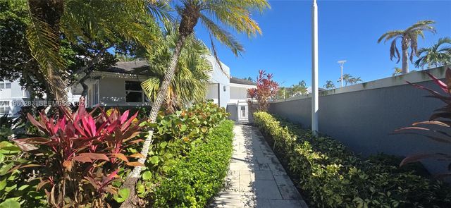 8540 SW 212th St 207, Cutler Bay, FL 33189