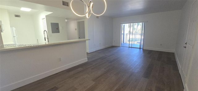 8540 SW 212th St 207, Cutler Bay, FL 33189