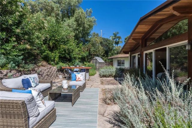 2 Chuckwagon, Rolling Hills, CA 90274