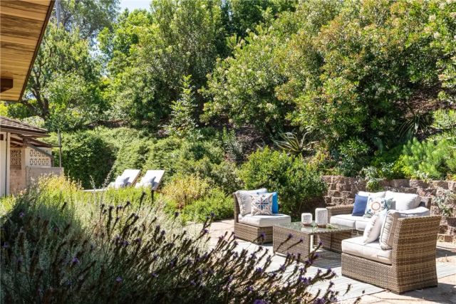 2 Chuckwagon, Rolling Hills, CA 90274