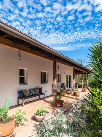 2 Chuckwagon, Rolling Hills, CA 90274