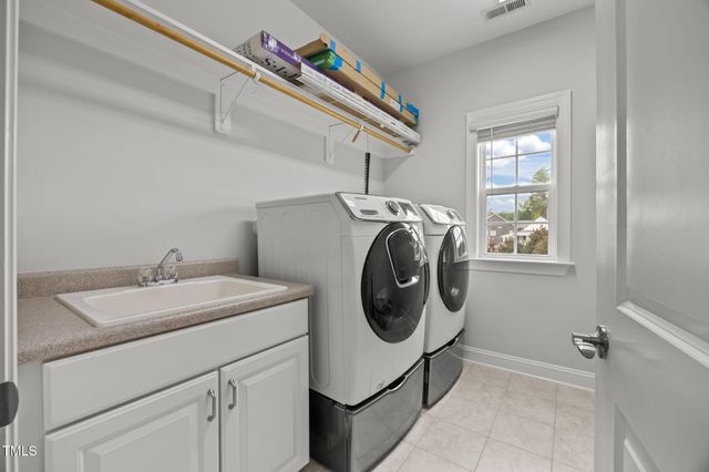 440 Creekhurst Place, Cary, NC 27519