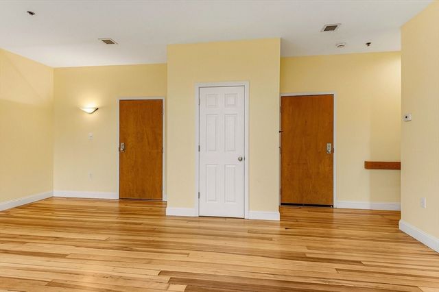160 Salem Street 201, Haverhill, MA 01835