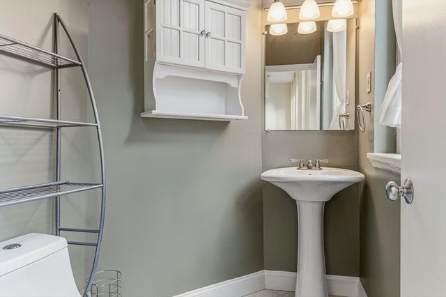 160 Salem Street 201, Haverhill, MA 01835