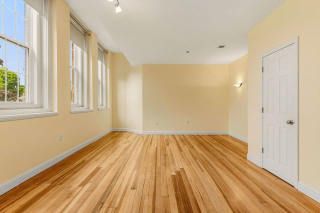 160 Salem Street 201, Haverhill, MA 01835