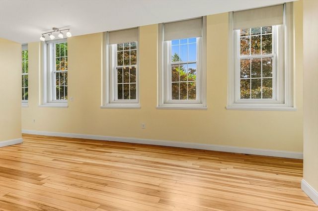 160 Salem Street 201, Haverhill, MA 01835